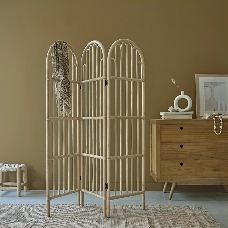 Paravento in rattan traforato