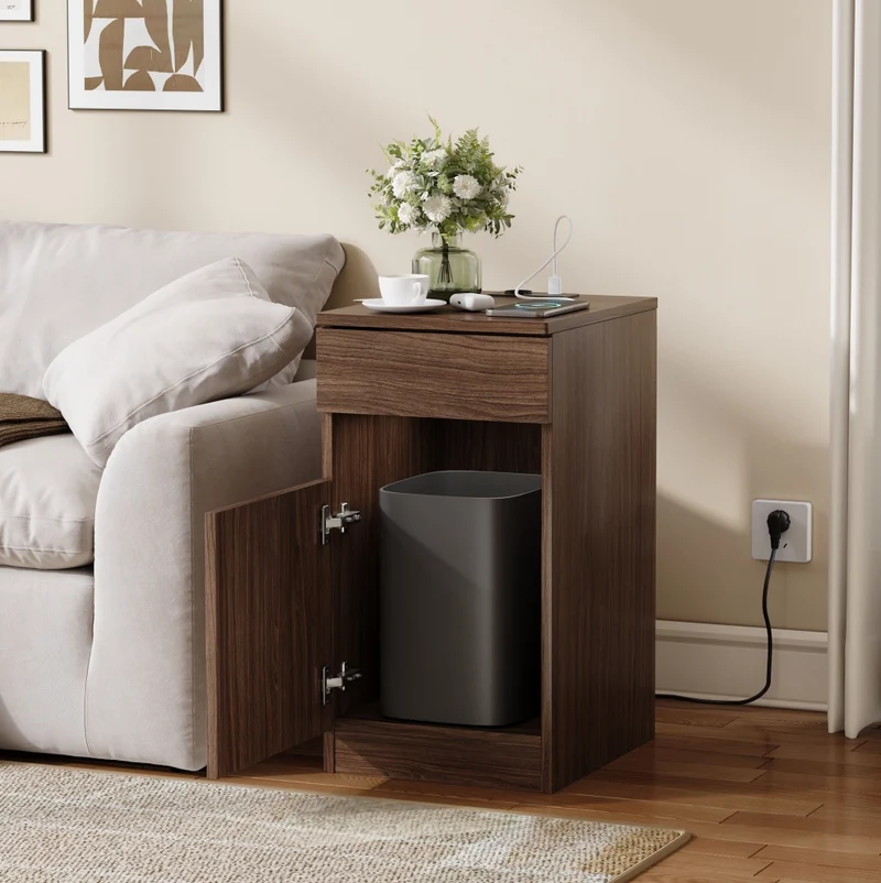 Comodino in MDF effetto noce con cassetto; USB-A; USB-C e presa AC; 33x40x61;5 cm