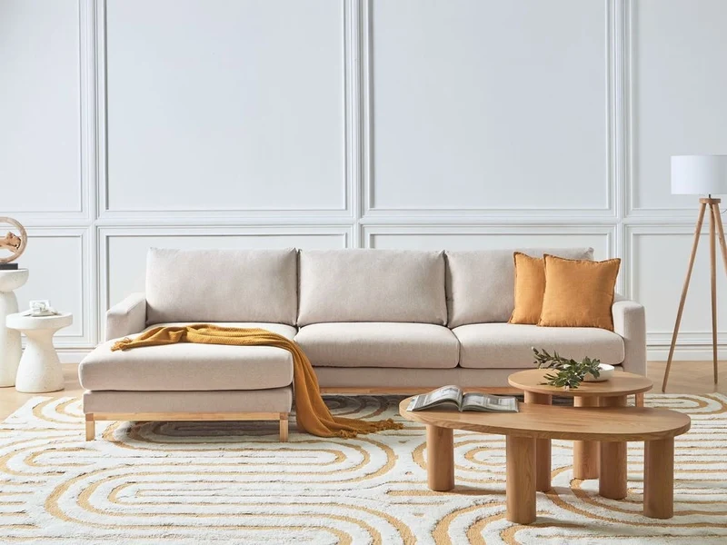 Divano angolare destro Tappezzeria in poliestere beige Gambe in legno Elegante