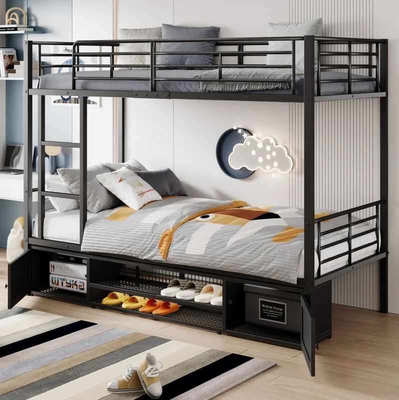 Letto a castello in metallo nero 90x200 cm con scala laterale; parapetto e scarpiera integrata
