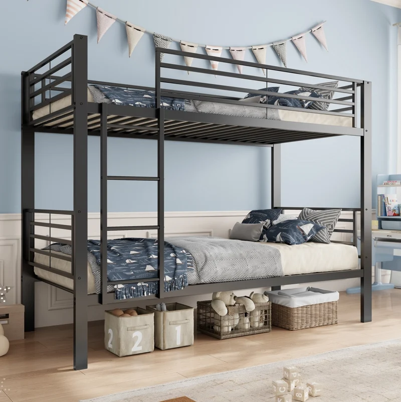 Letto a castello in metallo nero con scala reversibile e struttura silenziosa